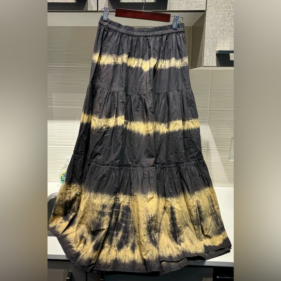 Urban Outfitters Dresses & Skirts - Tie dye skirt